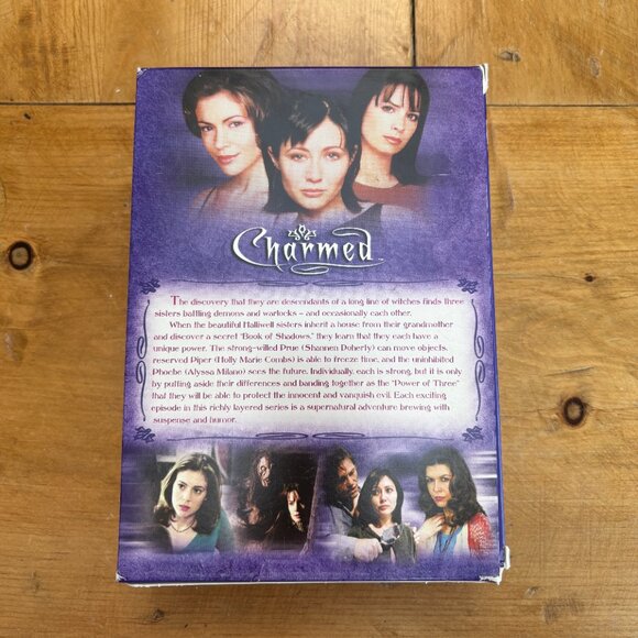 Charmed (The Original 90s) - The Complete First Season on DVD - Picture 4 of 14